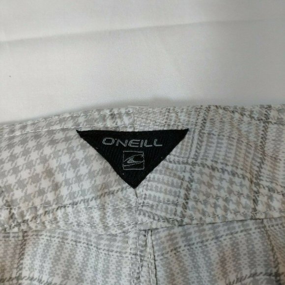 O'Neill Cream Beige Chequered Board Shorts Size 38 - Picture 3 of 12